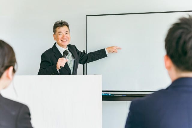 デジタルホワイトボードって本当に仕事効率化に効くの？